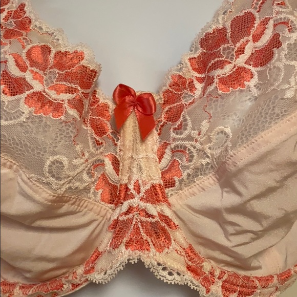 Adore Me Bra - Picture 2 of 5